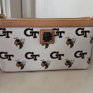 georgia tech dooney & bourke wristlet wallet